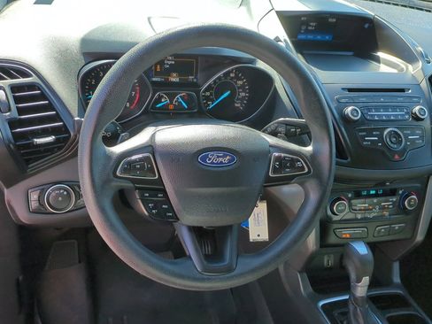 Used 2017 Ford Escape SE image 16