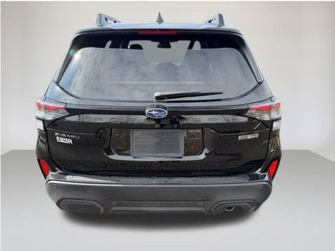 Certified 2025 Subaru Forester Limited AWD/4WD image 5
