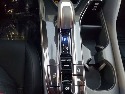 New 2026 Toyota Crown Signia image 29