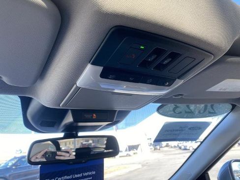 Used 2023 Nissan Rogue SL w/ SL Premium Package image 25