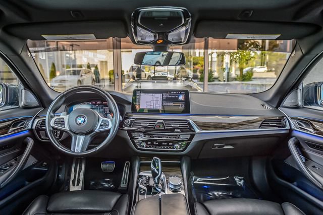 Used 2021 BMW 530i RWD image 3