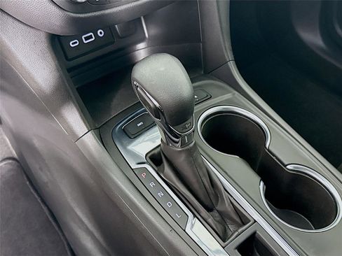 Used 2023 Chevrolet Equinox LT image 17