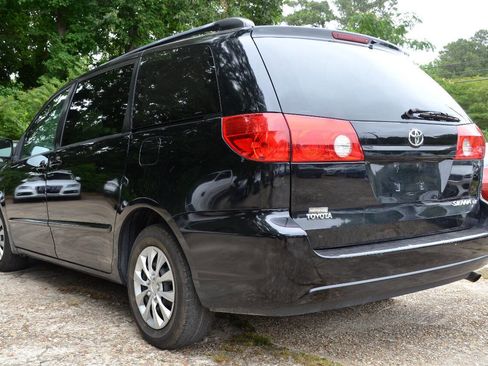 Used 2008 Toyota Sienna LE FWD image 6