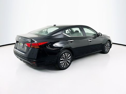 Used 2023 Nissan Altima 2.5 SV image 9