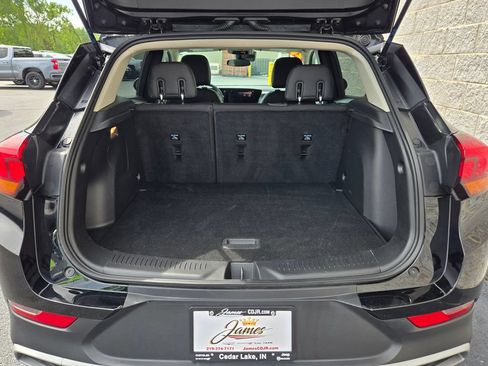Used 2025 Buick Encore GX Preferred AWD/4WD image 36