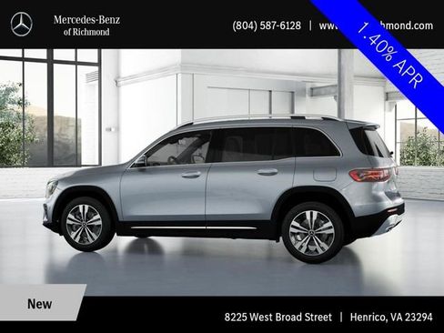 Used 2026 Mercedes-Benz GLB 250 4MATIC image 32