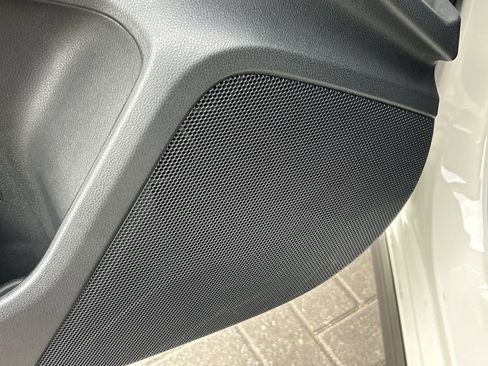 Certified 2025 Subaru Crosstrek 2.0i Premium image 19