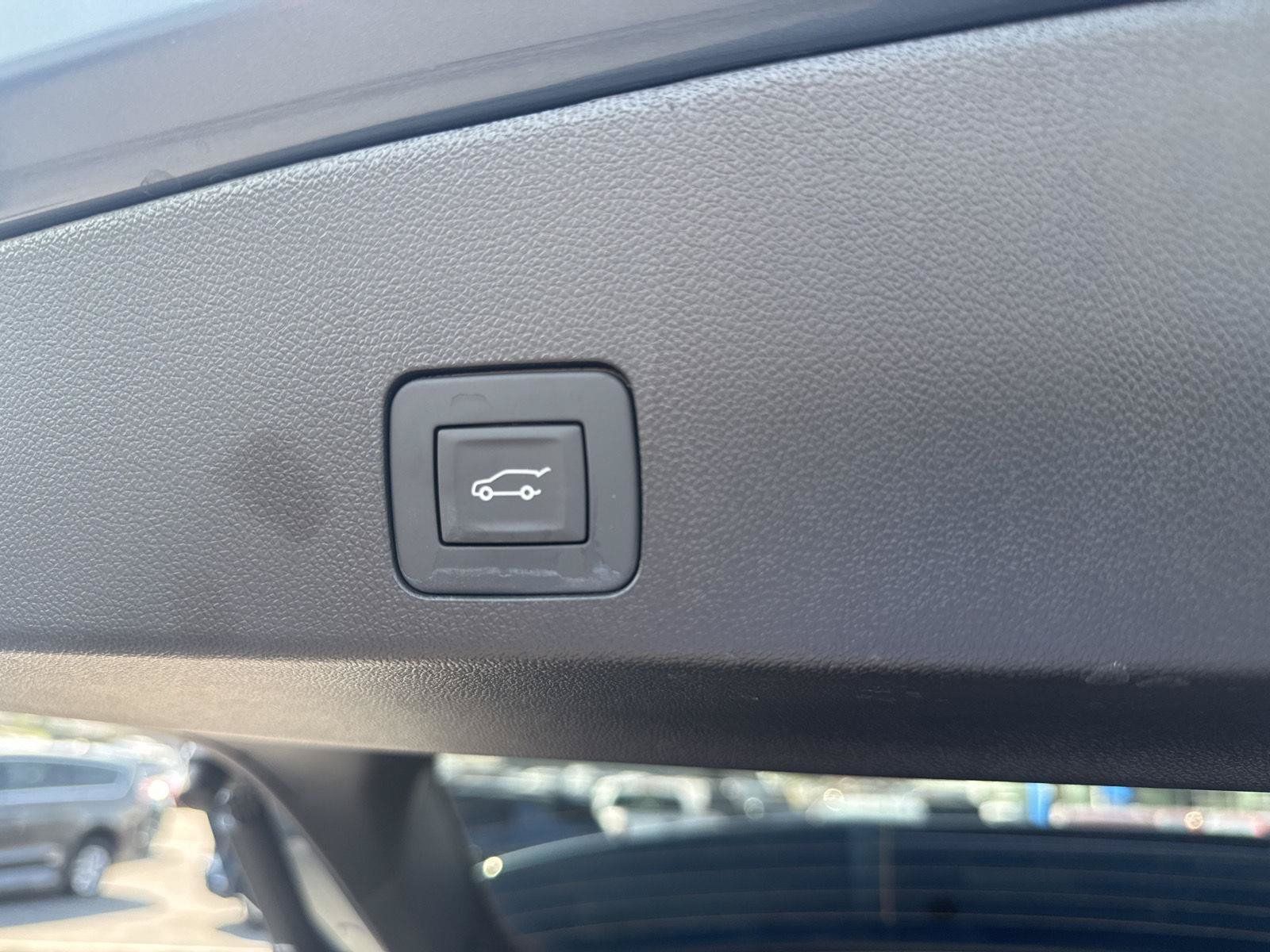 Used 2025 Buick Encore GX Preferred w/ Comfort Package FWD image 12