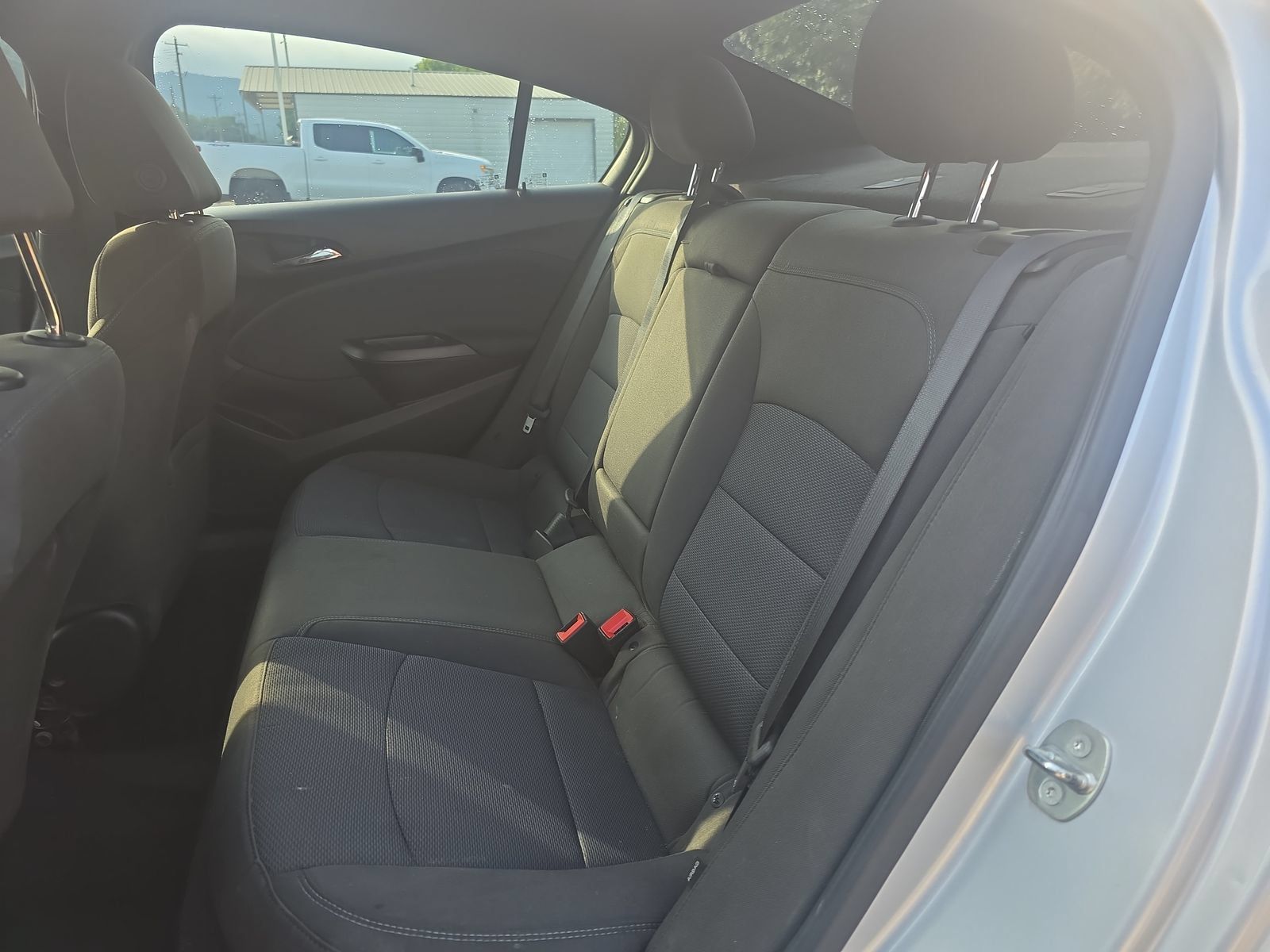 Used 2018 Chevrolet Cruze LT w/ Convenience Package FWD image 24