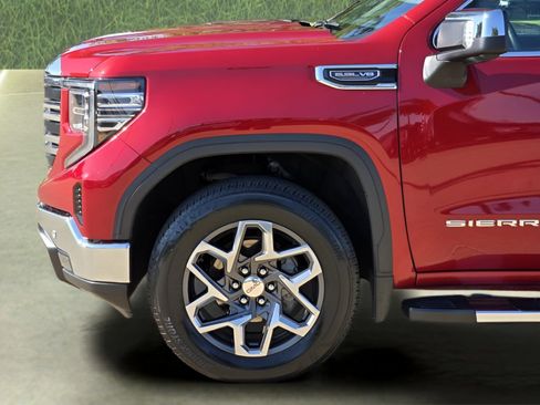 Used 2024 GMC Sierra 1500 SLT w/ SLT Premium Plus Package AWD/4WD image 10
