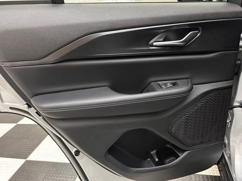 New 2025 Jeep Grand Cherokee Altitude AWD/4WD image 13
