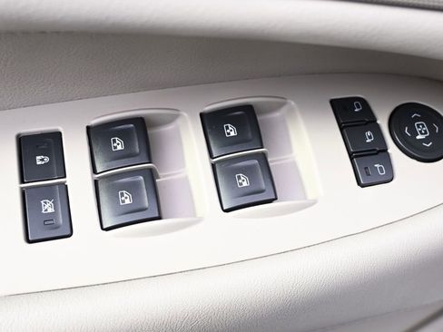 Used 2016 Cadillac Escalade Luxury AWD/4WD image 24
