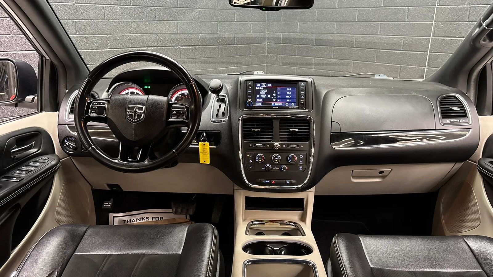 Used 2018 Dodge Grand Caravan SXT FWD image 8