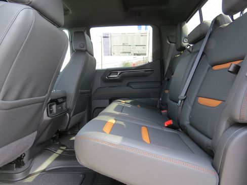 New 2026 GMC Sierra 1500 AT4 w/ AT4 Premium Package image 18