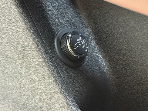 Certified 2022 Cadillac XT5 Premium Luxury w/ Technology Package image 25