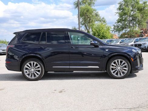 Used 2021 Cadillac XT6 Sport w/ Platinum Package AWD/4WD image 7