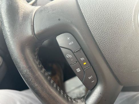 Used 2017 Buick Enclave Leather image 19