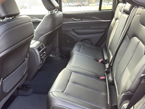 New 2025 Jeep Grand Cherokee Limited w/ Luxury Tech Group II image 29