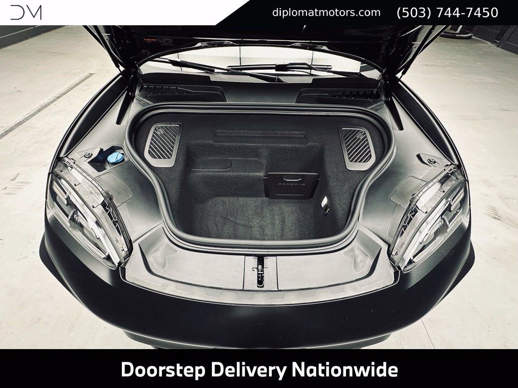 Used 2024 Porsche Macan Turbo Electric AWD/4WD image 47