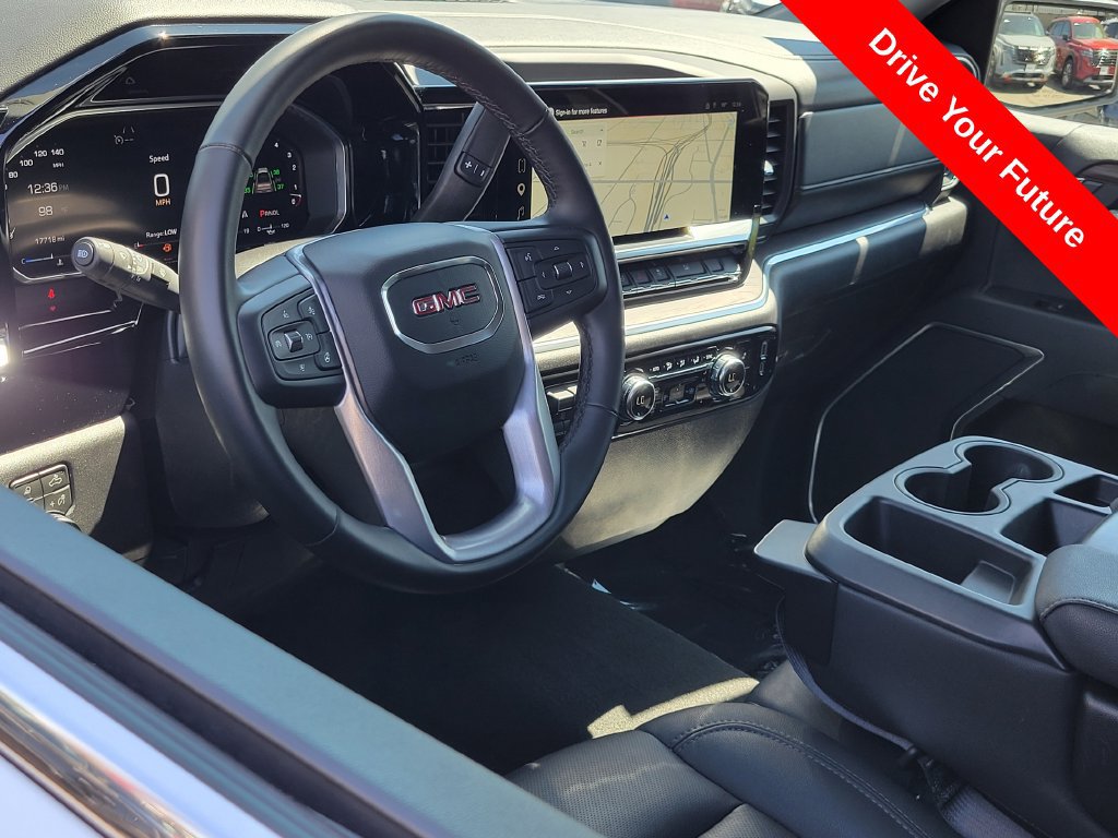 Used 2026 GMC Sierra 1500 SLT RWD image 5