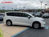 Used 2023 Chrysler Voyager LX image 4