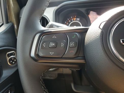 New 2025 Jeep Gladiator Sport image 23