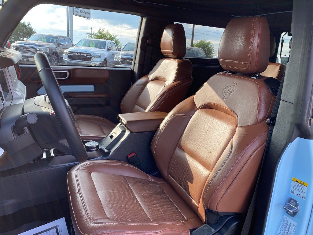 Used 2024 Ford Bronco Heritage Edition AWD/4WD image 10