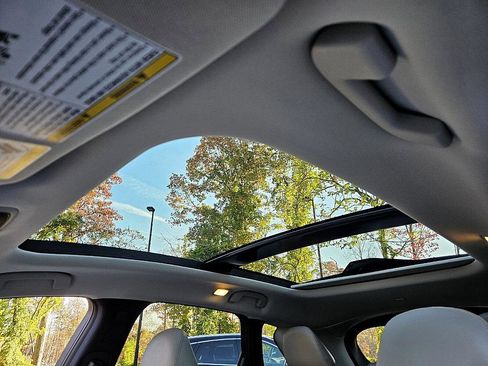 New 2025 INFINITI QX50 Luxe image 8