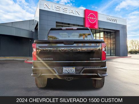 Used 2024 Chevrolet Silverado 1500 Custom image 9