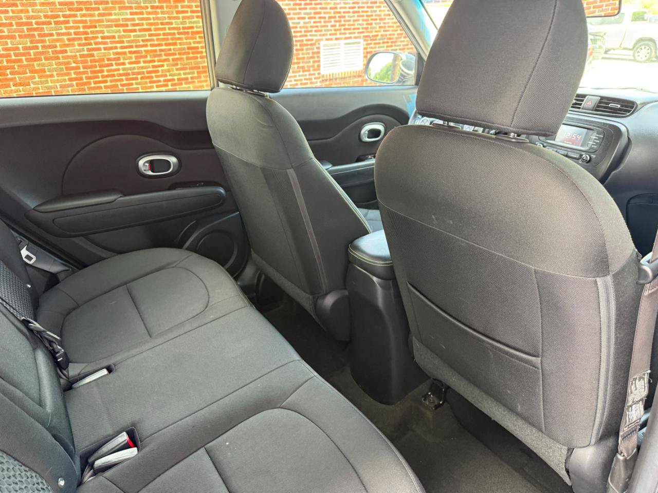 Used 2015 Kia Soul + FWD image 48