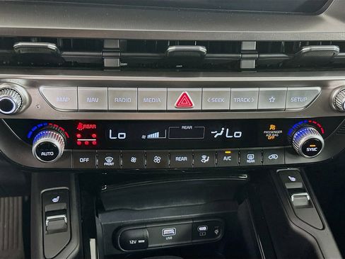 Used 2025 Kia Telluride S image 24