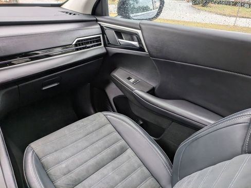 Used 2024 Mitsubishi Outlander SE image 18