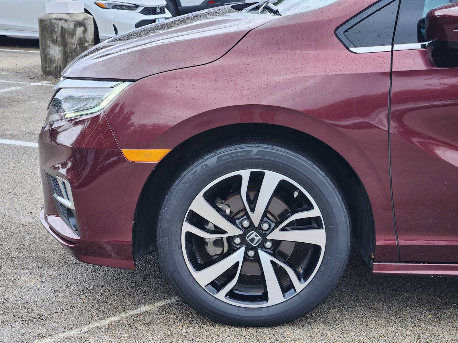 Used 2018 Honda Odyssey Elite image 8