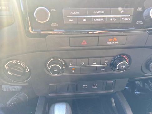Used 2022 Nissan Frontier S image 15