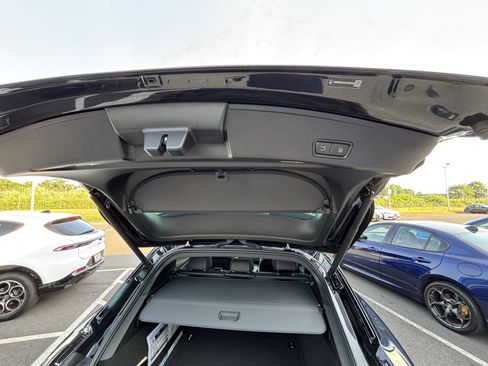 Used 2025 Maserati Grecale Folgore AWD/4WD image 53