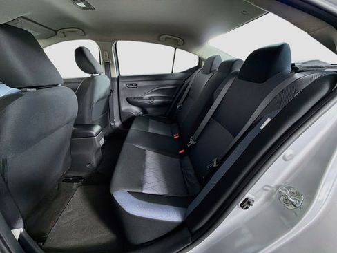 Used 2025 Nissan Versa SV FWD image 27