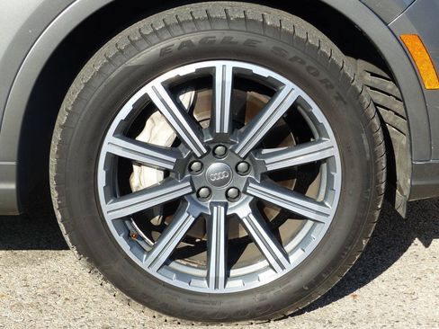 Used 2017 Audi Q7 3.0T Prestige AWD/4WD image 12