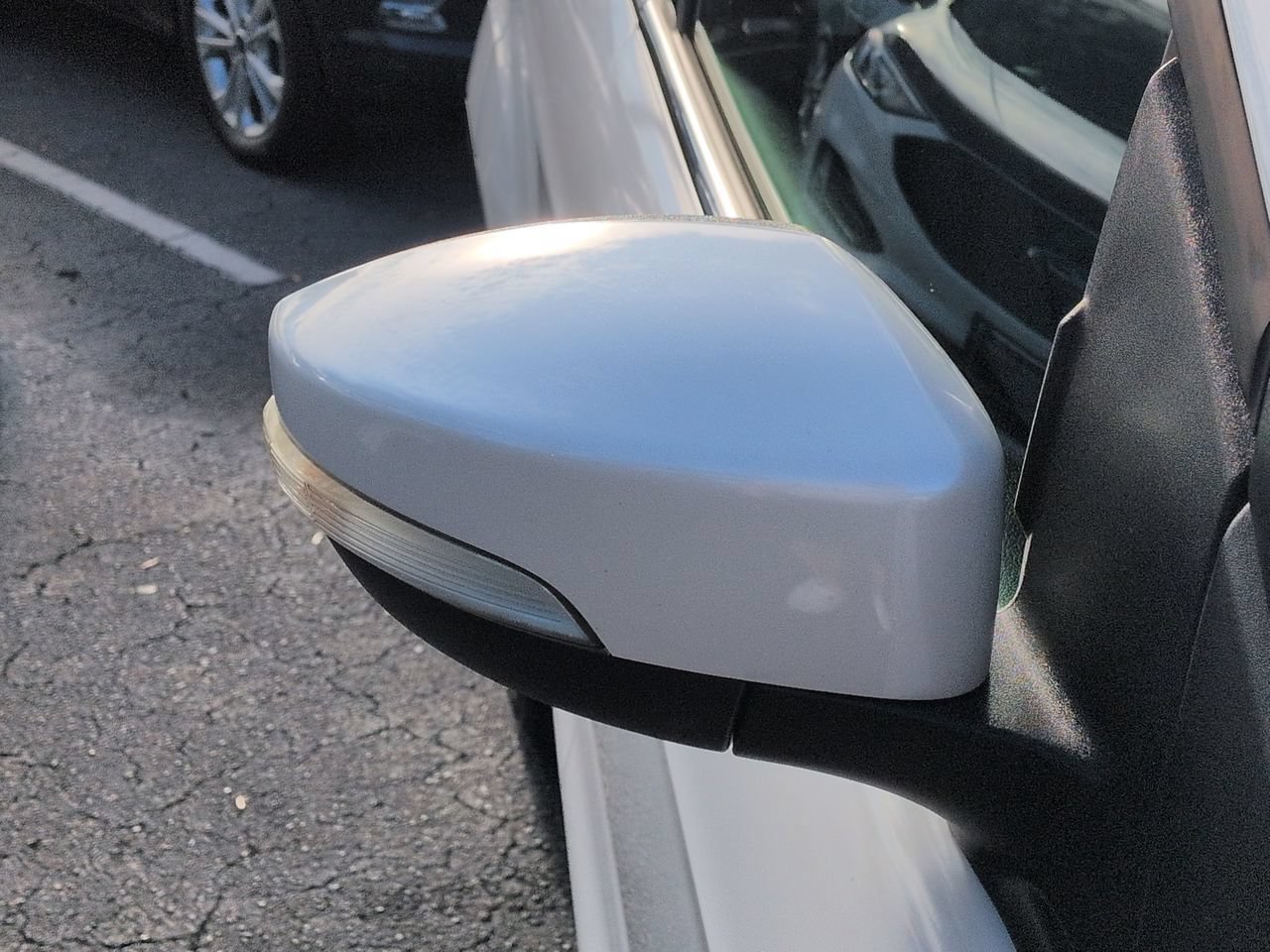 Used 2018 Ford Escape Titanium w/ Ford Safe & Smart Package FWD image 12