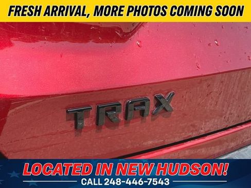 Used 2024 Chevrolet Trax RS w/ Sunroof Package FWD image 12