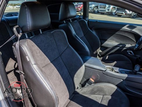 Used 2023 Dodge Challenger GT w/ Plus Package image 10