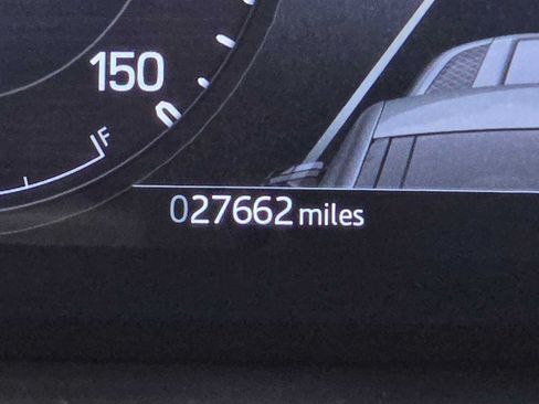 Used 2024 Land Rover Defender 110 S AWD/4WD image 26
