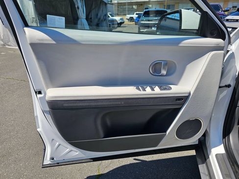 Used 2024 Hyundai Ioniq 5 Limited AWD/4WD image 22
