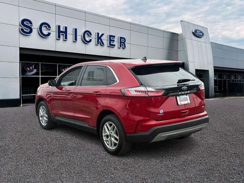 Certified 2024 Ford Edge SEL w/ Convenience Package AWD/4WD image 3