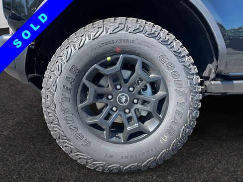 New 2026 Ford Bronco Badlands AWD/4WD image 14