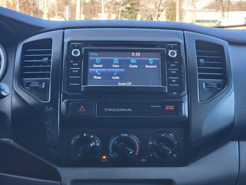 Used 2015 Toyota Tacoma PreRunner image 26