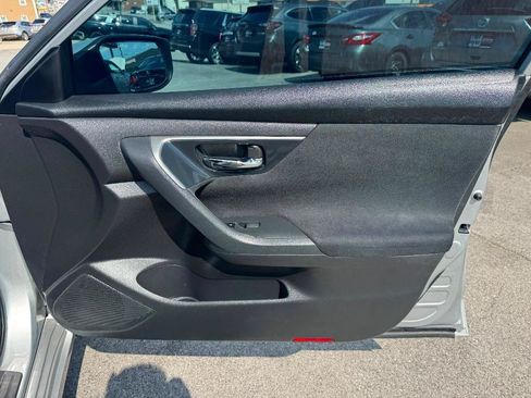 Used 2014 Nissan Altima 2.5 S w/ Display Audio Package FWD image 29