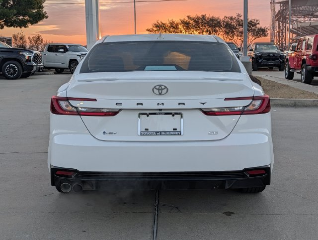 Used 2025 Toyota Camry SE w/ Convenience Package FWD image 7