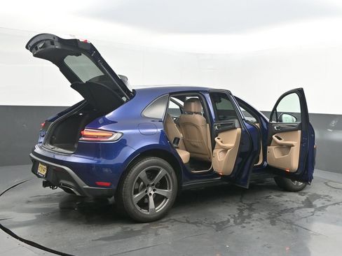 New 2026 Porsche Macan image 38