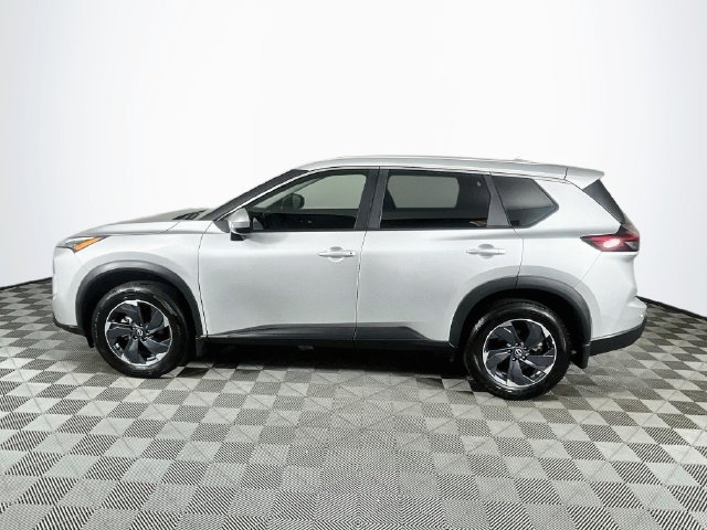 Used 2025 Nissan Rogue SV FWD image 5