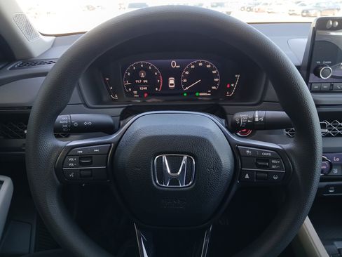 New 2025 Honda Accord SE image 9